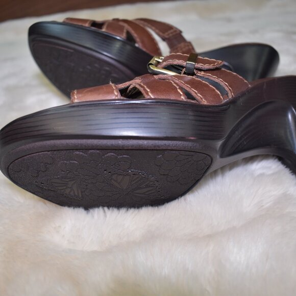 Eurostep Brown Leather Slip-On Sandals Size 8 Open Toe Buckle Casual Comfrot - Picture 7 of 10